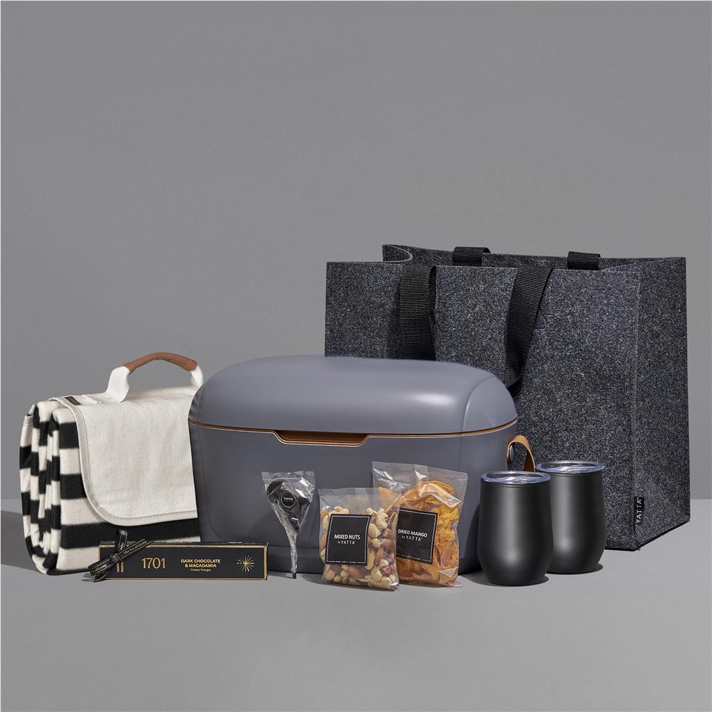 Yatta Outdoor Indulgence Hamper - Image 3